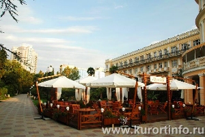 Черное море г. Сочи Гостиница «Приморская» Кафе на открытом воздухе фото 