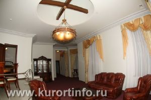 Гостиная комната Номер категории Люкс Студия Курортный комплекс «Шахматный домик»  город Кисловодск 